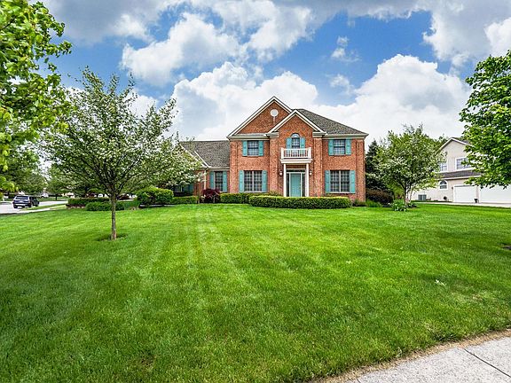 3rd image of 6465 Meadow Glen Dr N