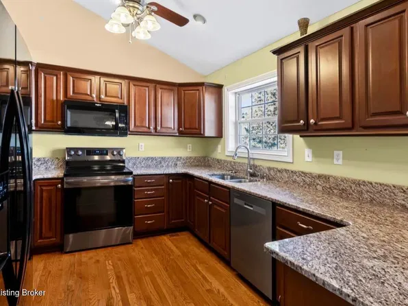 5113 Craigs Creek Dr, Louisville, KY 40241