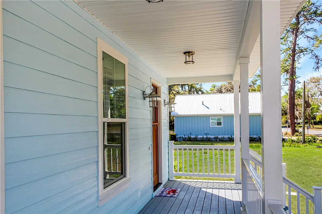 3 bed, 2.0 bath, 1482 sqft, $2,950 — Photo 2