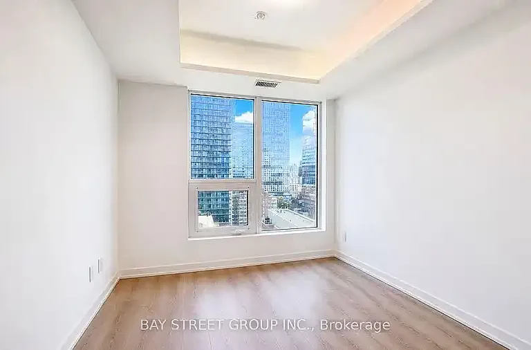 100 Queen St E #1817 — Photo 9