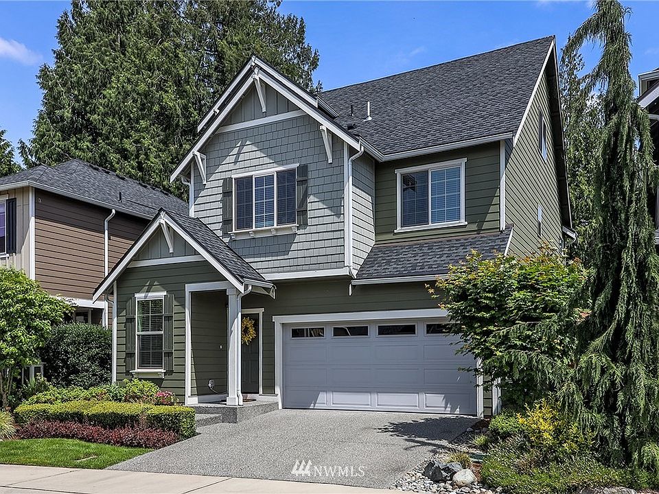1st image of 706 207th Street SW #12