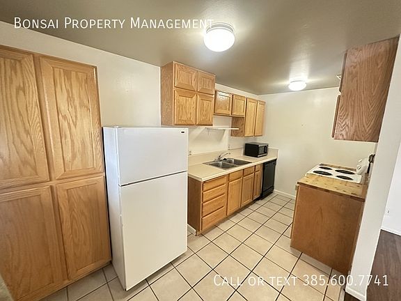 3rd image of 1050 E 400 S APT 3