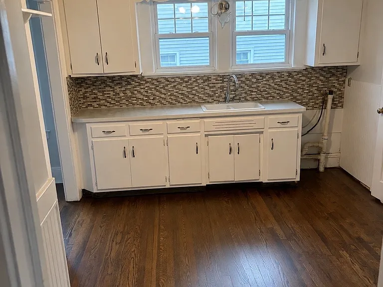 1095 Hillside Ave #1 — Photo 8