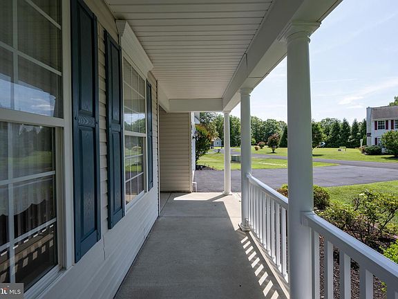 4th image of 23162 Pine Run