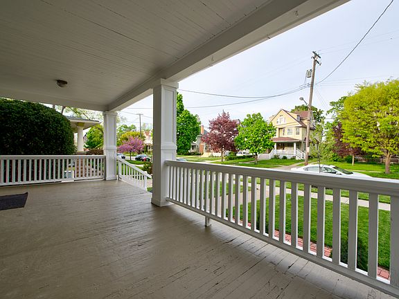 3rd image of 1438 Wagar Ave