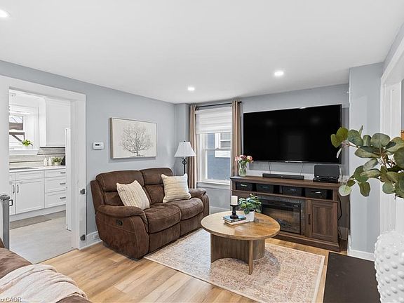 2nd image of 109 Wilton Ave