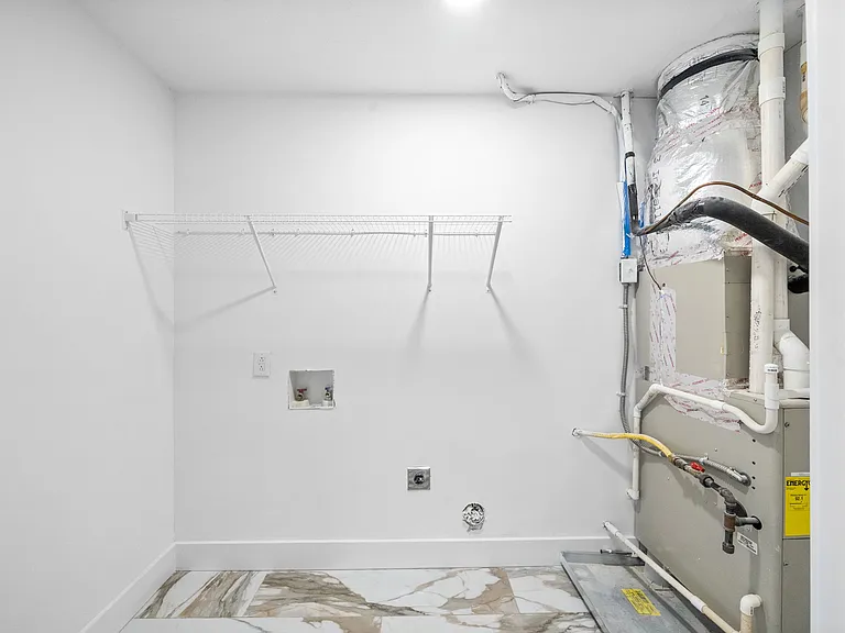416 Franklin St — Photo 20