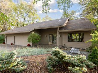 16795 Whittington Walk, Eden Prairie, MN 55346