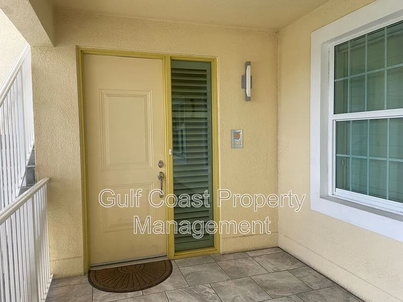 3 bed, 2.5 bath, 2168 sqft, $4,850 — Photo 2
