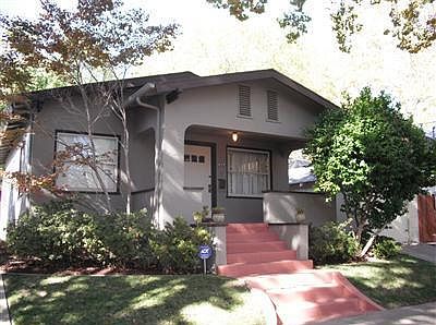 1st image of 316 32nd St