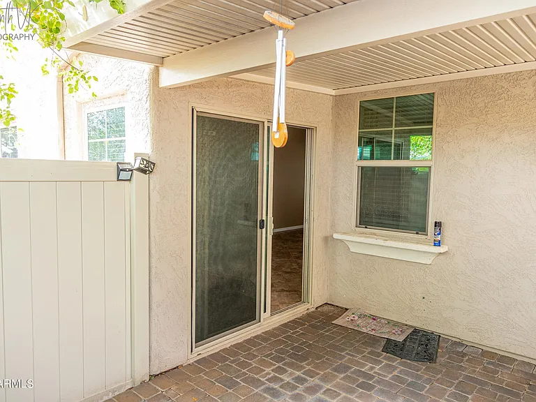 2162 W Scully Dr — Photo 34