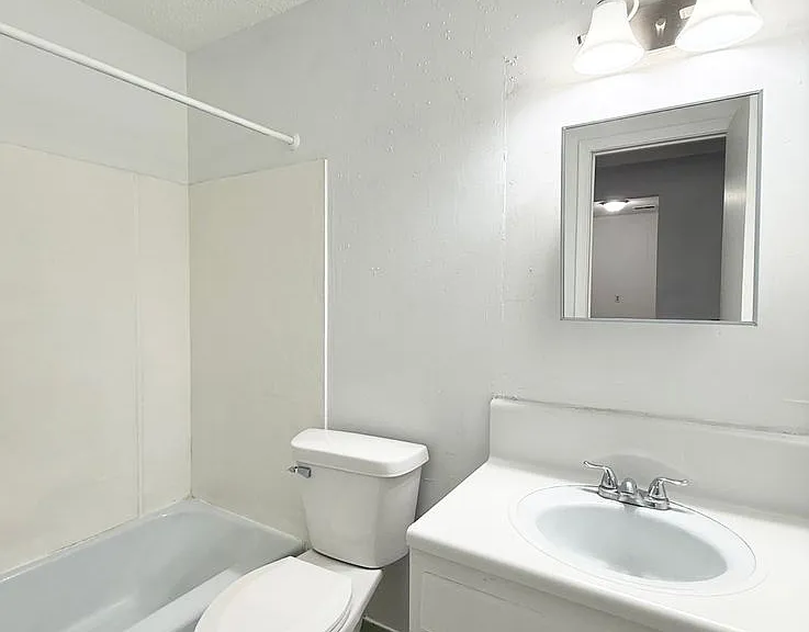 4131 S 25th St — Photo 12