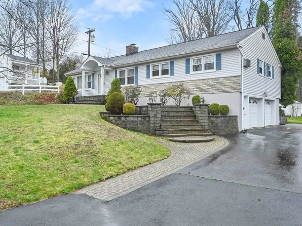 10 Field Road, Danbury, CT 06811