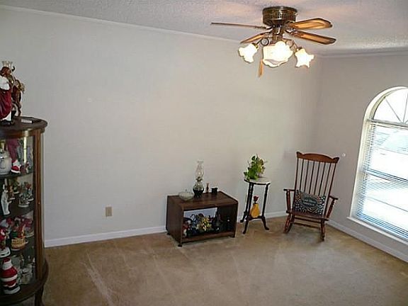 3rd image of 1226 Hillwood Dr