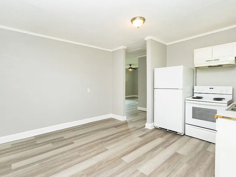 1823 Wilson St #A — Photo 7