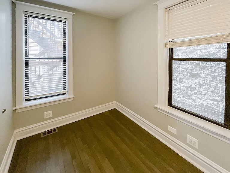 2730 N Wayne Ave — Photo 7