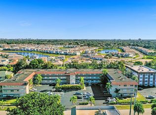 3930 Crystal Lake Dr APT 103, Pompano Beach, FL 33064