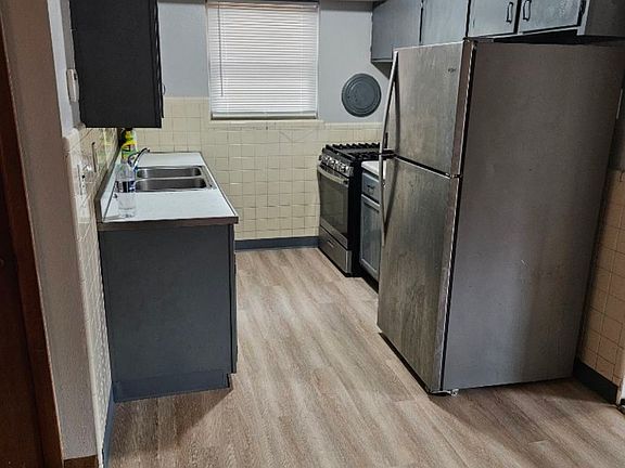 2nd image of 4123 California Ave