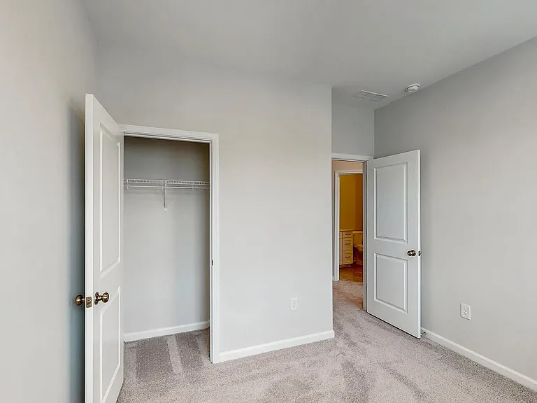 2721 Hunter Woods Dr — Photo 21