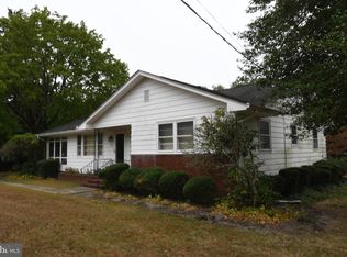 312 S Brewster Rd, Vineland, NJ 08361