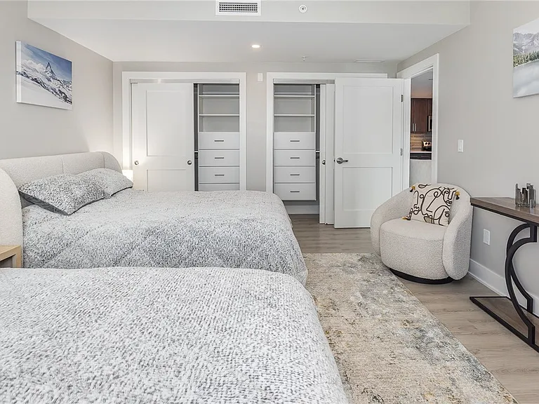 205 Lakeshore Dr #403 — Photo 34