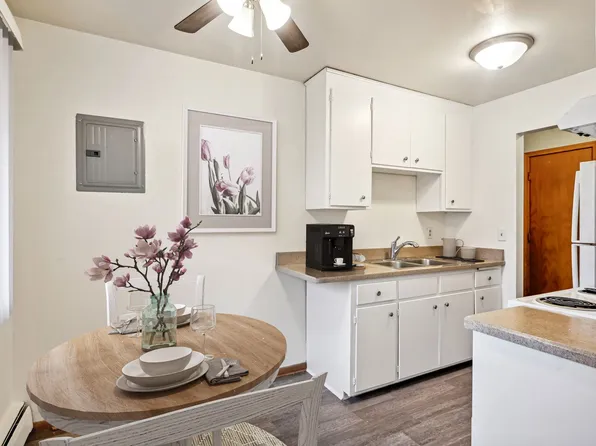 Unity View Apartments - 476 75th Ave NE