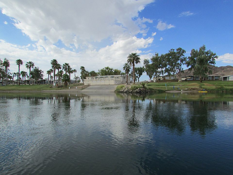 2 Minutes away via golf cart