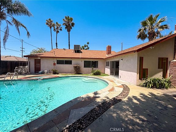 5th image of 5947 Arden Ave