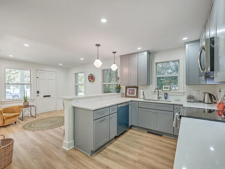 1136 Marquis Rd — Photo 11