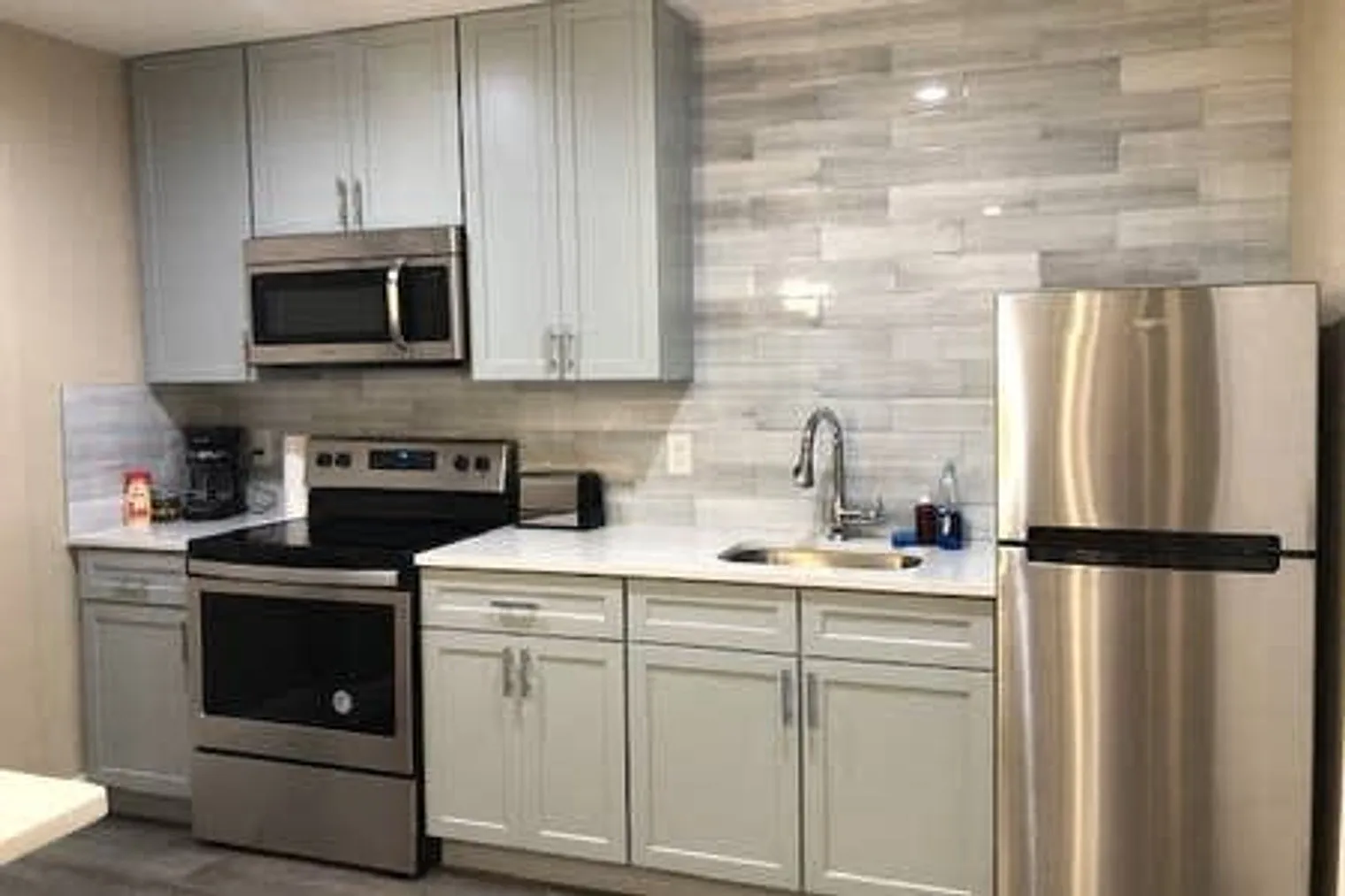 2 bed, 1.0 bath, 796 sqft, $2,709 — Photo 3