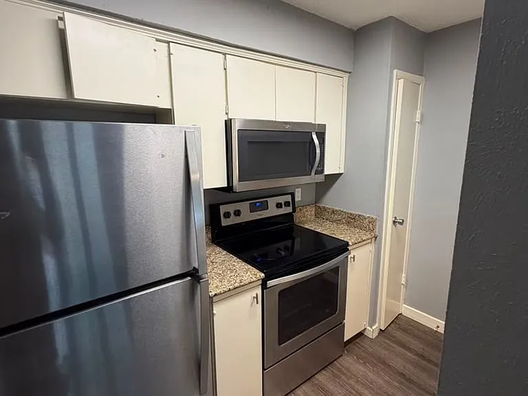 4837 Cedar Springs Rd #122 — Photo 4