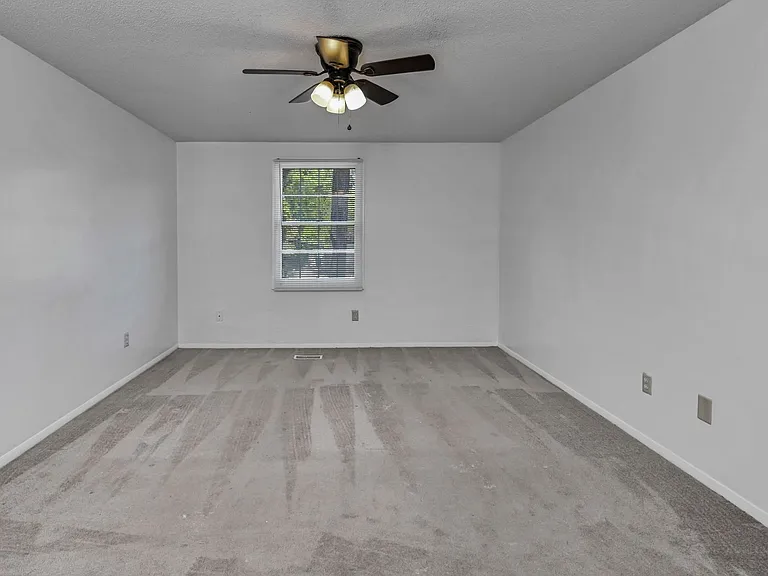 220 N Donar Dr — Photo 35