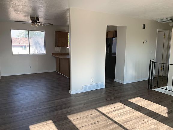 3rd image of 3049 S Maxine St