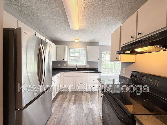 4th image of 208 Cliftview Dr Unit B
