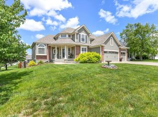 1428 SW 44th St, Lees Summit, MO 64082