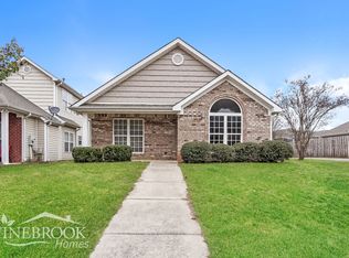 1219 Village Trl, Calera, AL 35040