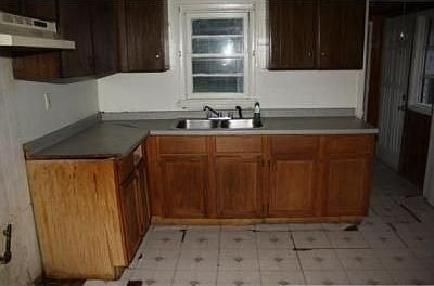 4th image of 5801 Ewing Ave N