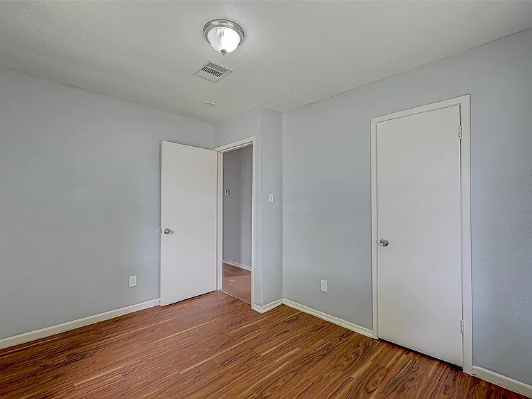 3406 Saint Benedict St — Photo 12