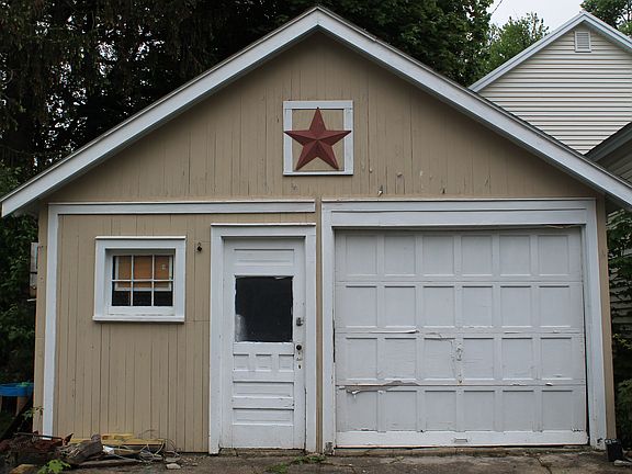 5th image of 15 Marshall Ave