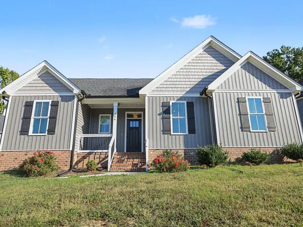 104 Averly Ct, Stem, NC 27581