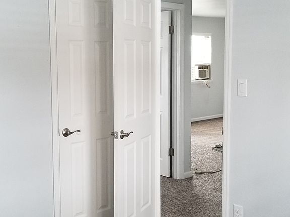 5th image of 2218 Cooper Ave #0
