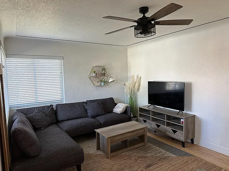 3520 Magnolia St — Photo 5