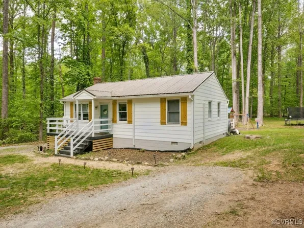 2936 Lake Louise Dr, Powhatan, VA 23139