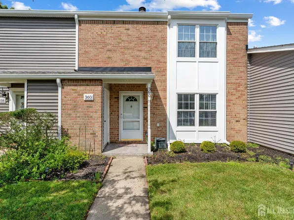 360 Constitution Cir, North Brunswick, NJ 08902