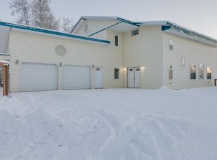 497 Snowy Owl Ln, Fairbanks, AK 99712