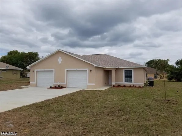 22 SE 24th Ave, Cape Coral, FL 33990