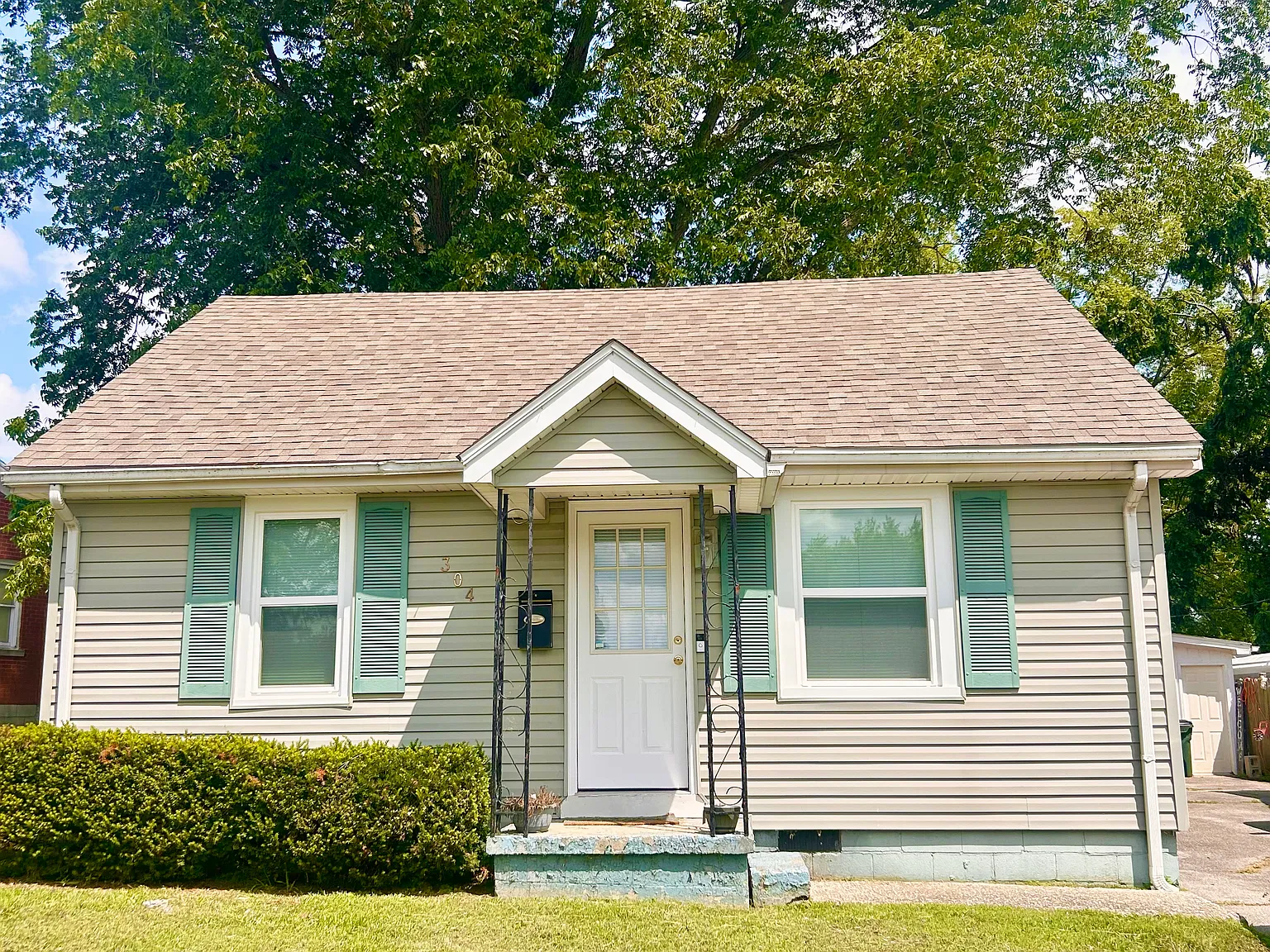 2 bed, 660 sqft, $1,000 — Photo 1