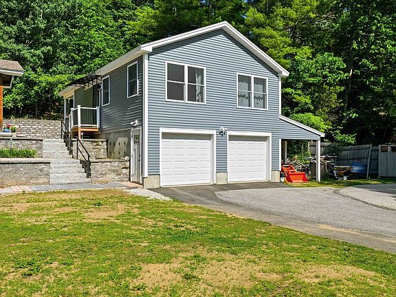 3rd image of 625 Douglas Street