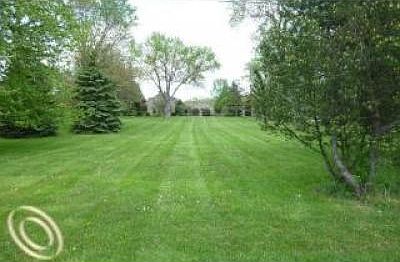4th image of 5095 S Huron River Dr