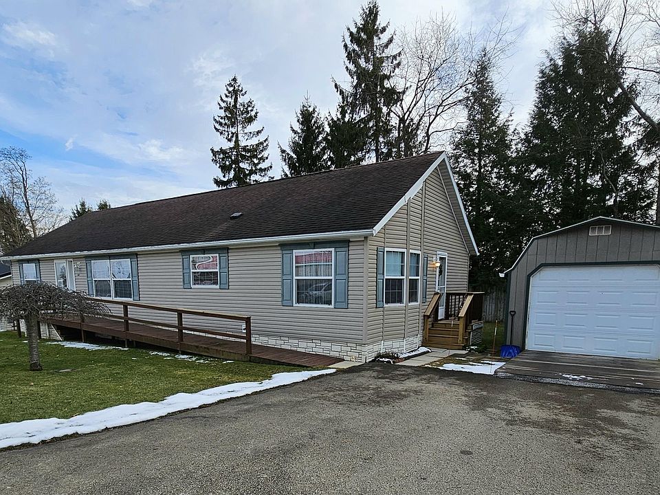 Exterior Image-17-Skyline Sunny Acres